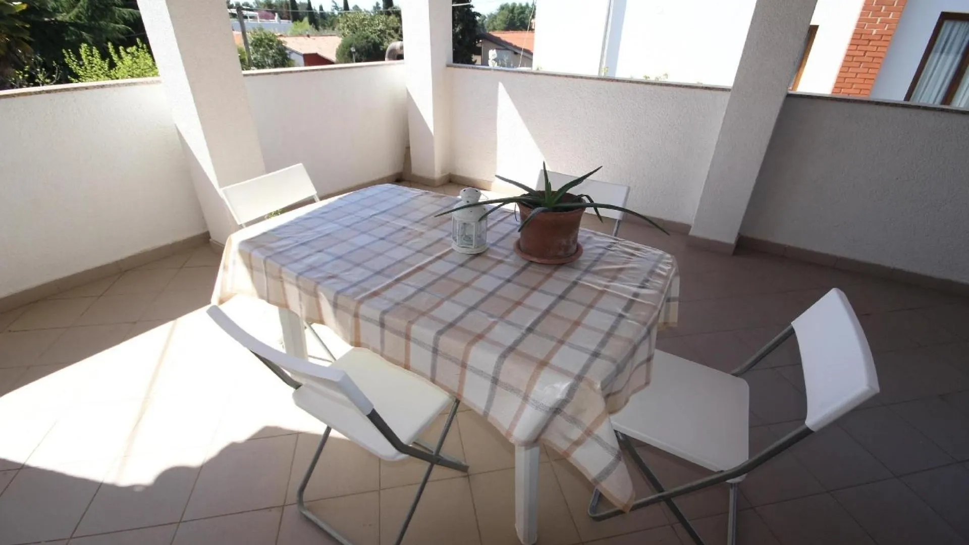 Apartment Ferienwohnung Fuer 4 Personen 1 Kind Ca 65 M In Novigrad, Adriakueste Kroatien Westkueste Von Istrien Karpinjan